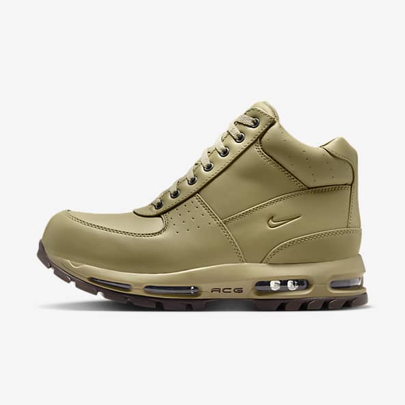 Nike air max hiking boots on sale